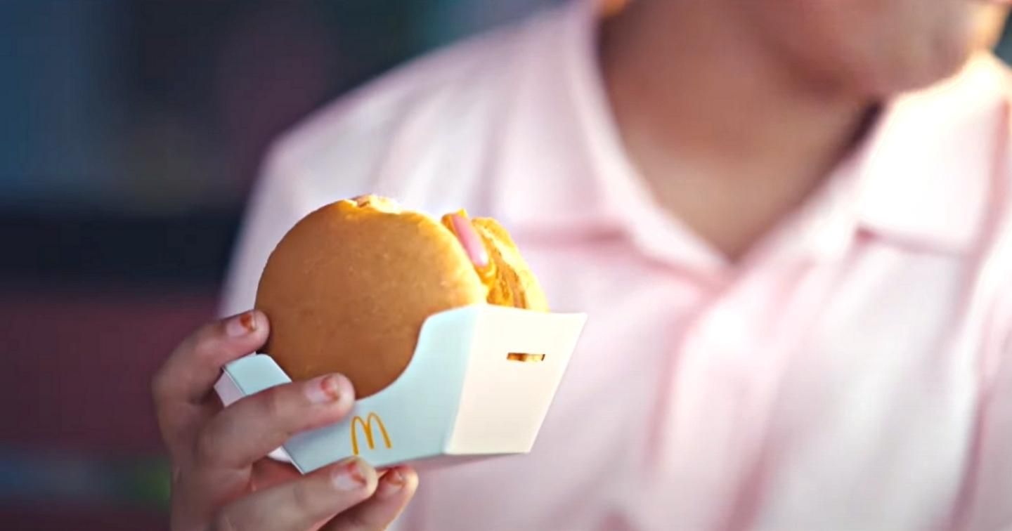 "Chính những điều nhỏ bé khiến chúng ta cảm thấy bình đẳng" - Thông điệp mới trong quảng cáo McDonald's dành cho người khuyết tật