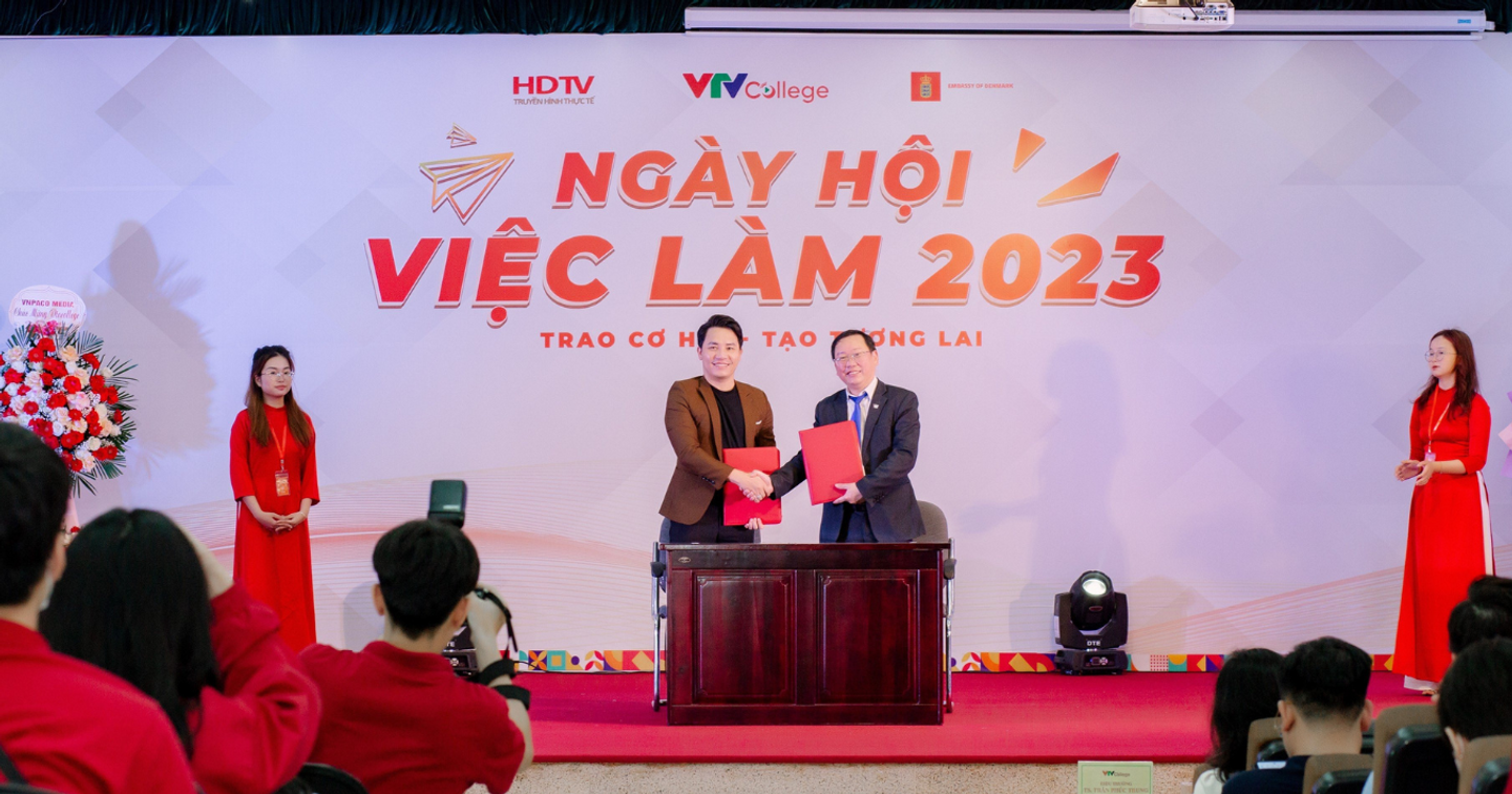 ACCESSTRADE Việt Nam đồng hành cùng VTV College thực hiện chương trình đào tạo nghề KOC và Livestreamer