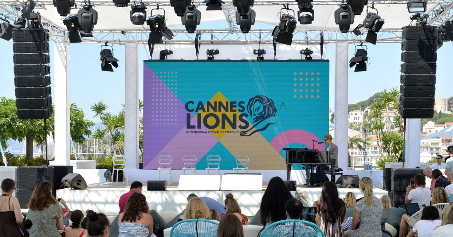 Cannes Lions sẽ được tổ chức offline trở lại vào 2022, kết hợp cả hình thức online
