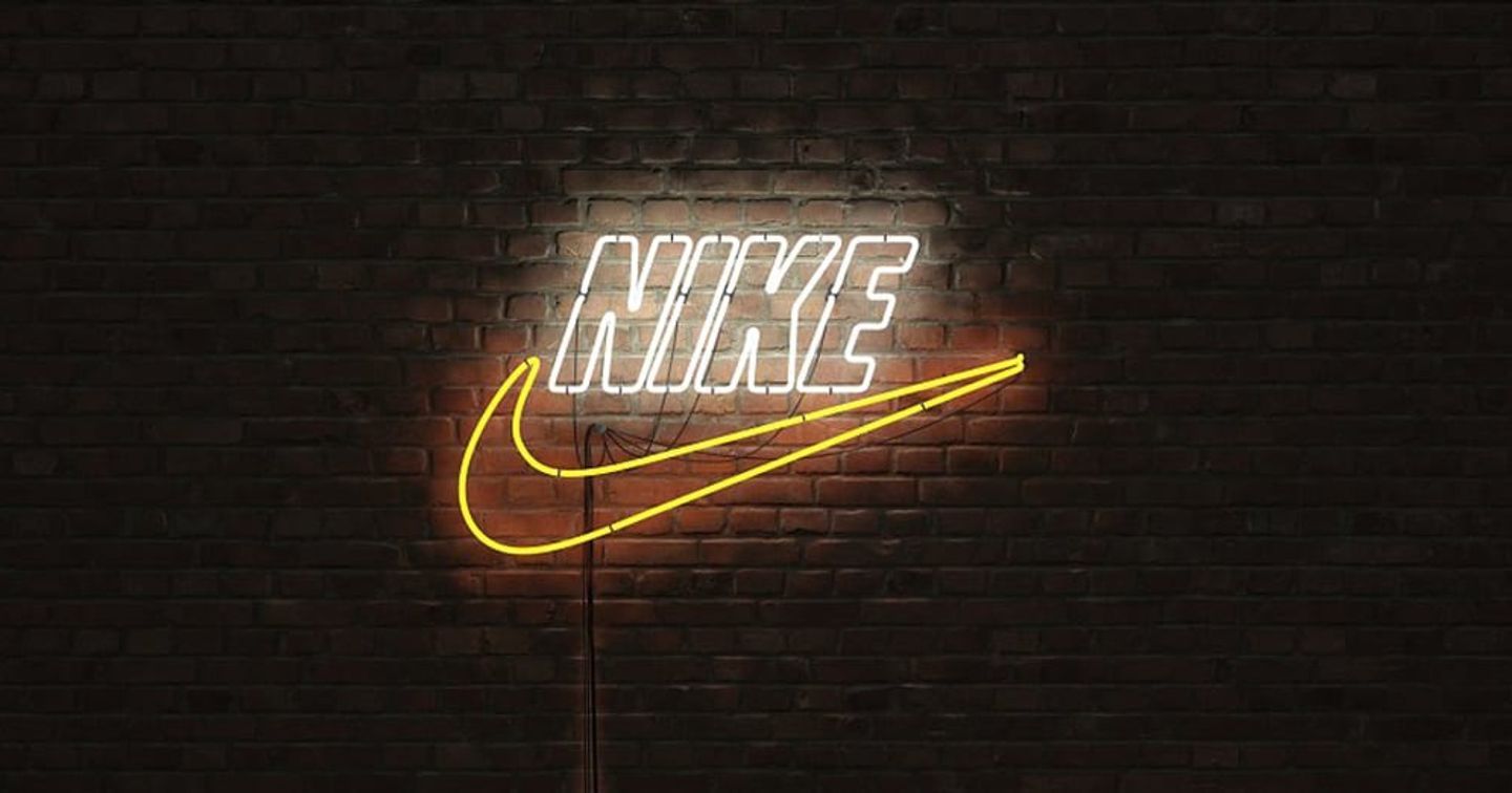 Câu chuyện về dấu Swoosh trên logo của Nike